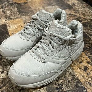 Brooks addiction Walker sneaker